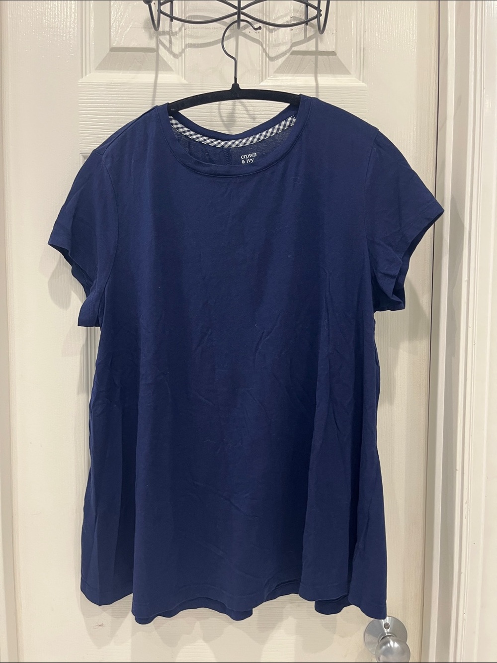Crown & Ivy Navy Top // L